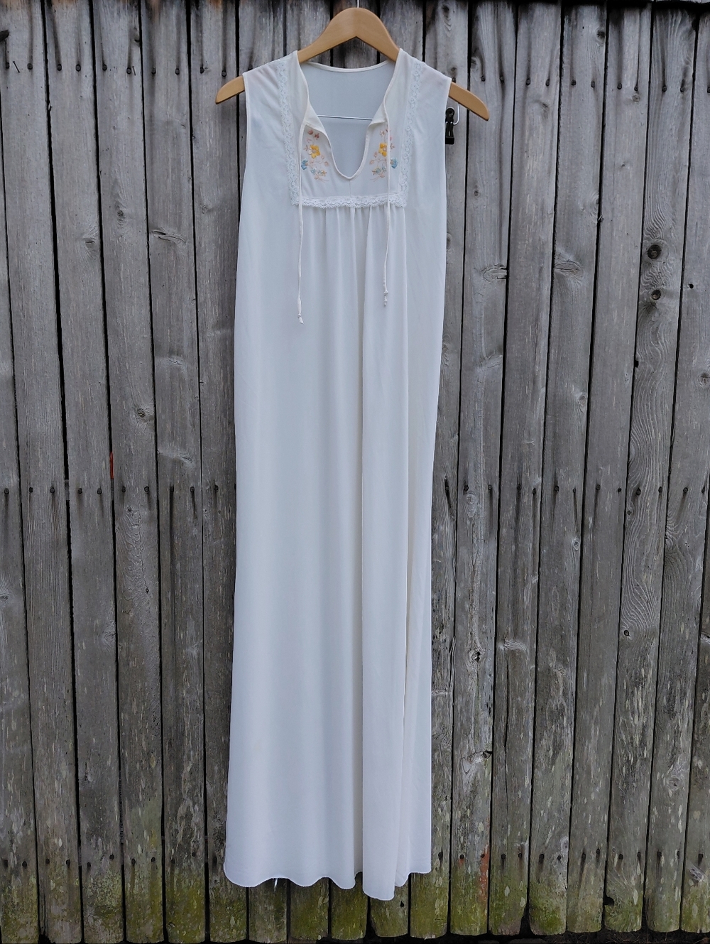 Vintage 60s long white embroidered & lace semi sheer maxi nightgown Womens M - Picture 7 of 8